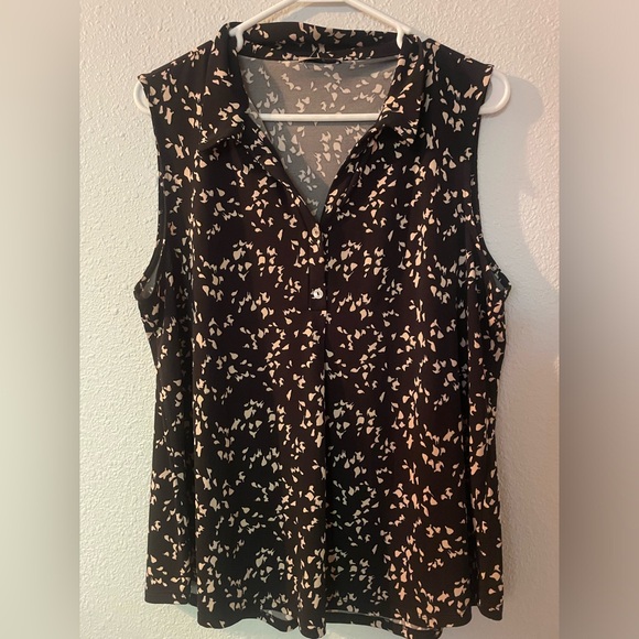 Black and tan XL sleeveless blouse - Picture 1 of 5
